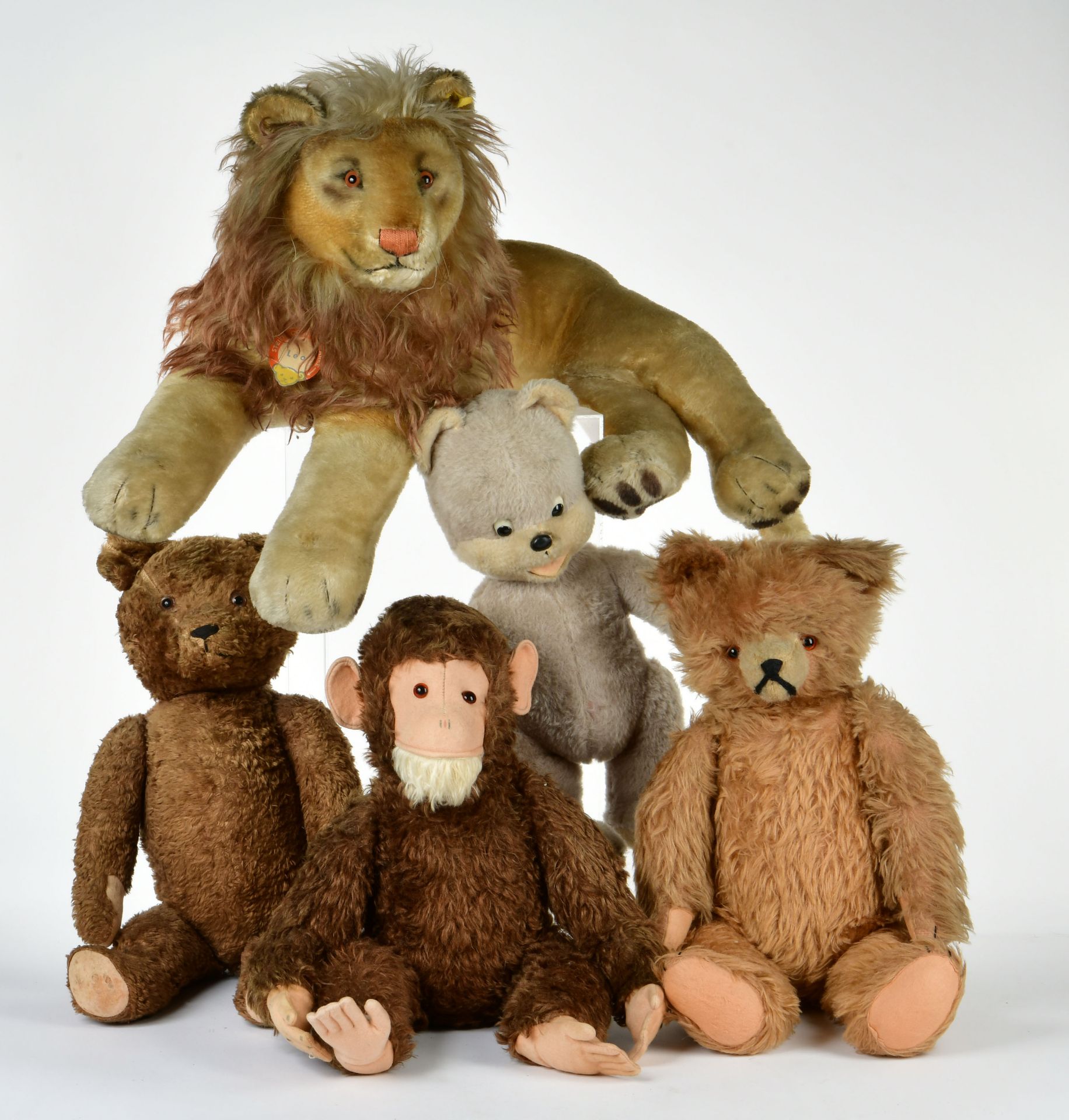 Steiff a.o., 3 bears, lion + monkey, 45-80 cm, traces of usage