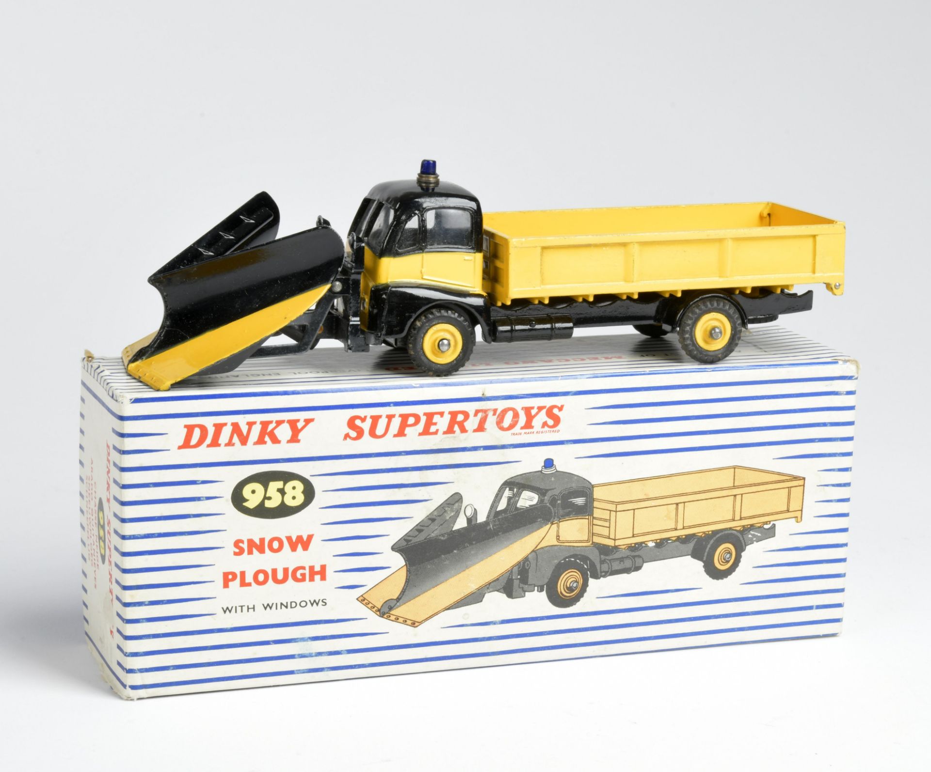 Dinky Supertoys, 958 Snow Plough, England, diecast, min. paint d., box, C 1-2