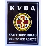 KVDA, Emailleschild (flach)