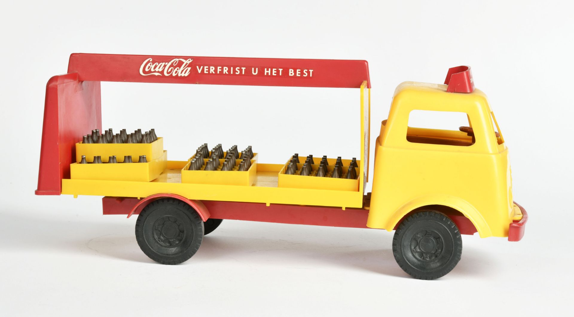 Schildkröt, Coca Cola truck, 38 cm, plastic, with bottles, min. paint d. - Image 2 of 3