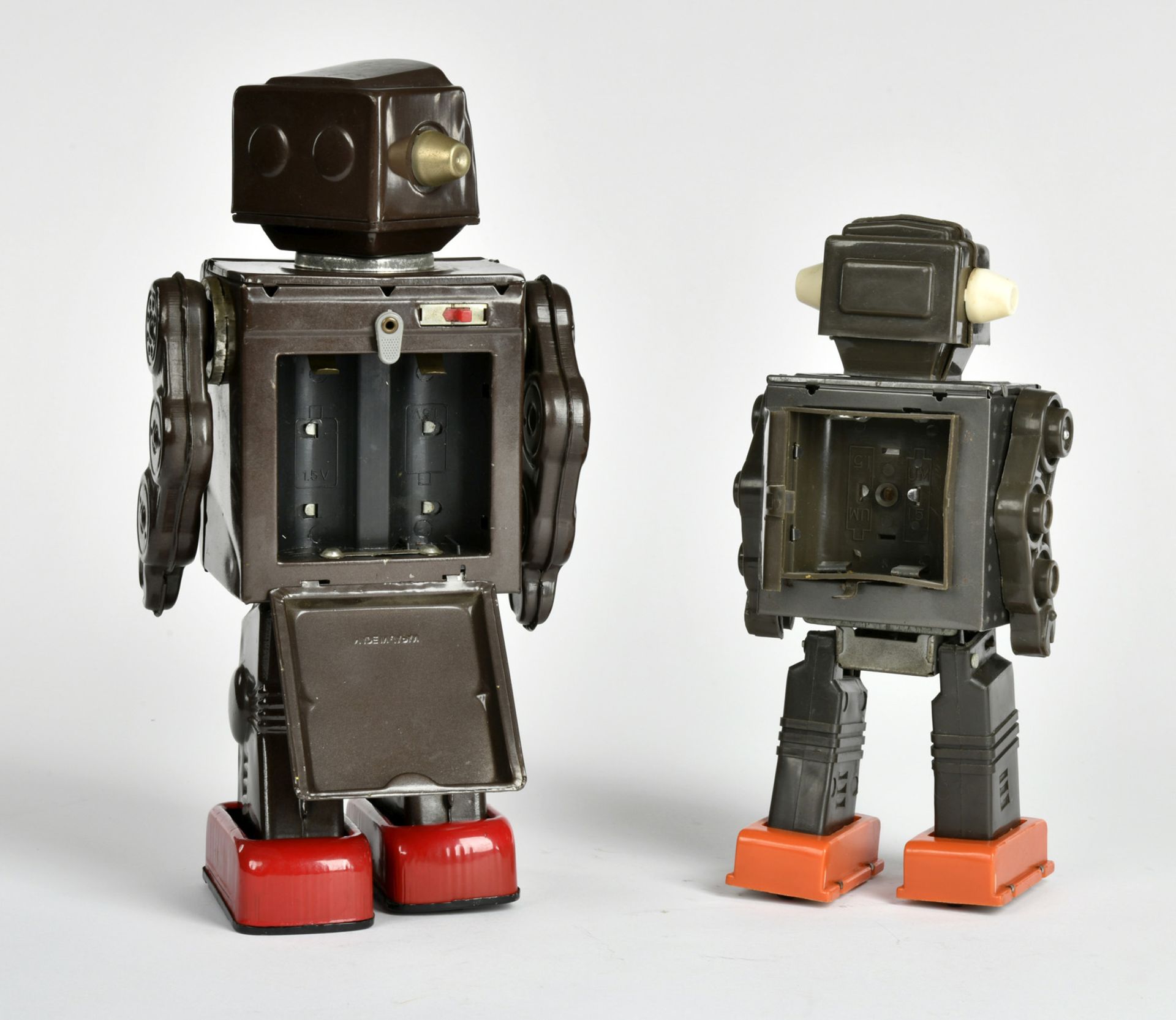 Horikawa, 2 robots, Japan, tin + plastic, 24-9cm, 1x function ok, 1x defective, paint d., C 2 - Image 2 of 3