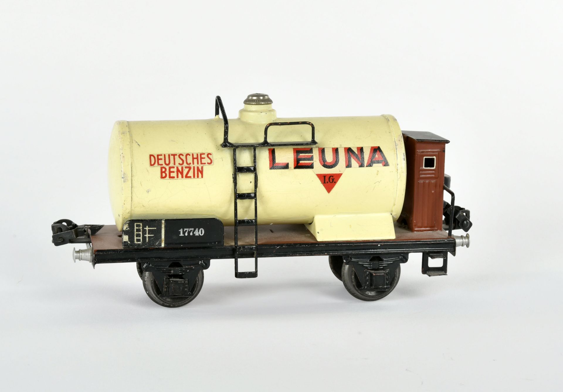 Märklin, tank car "LEUNA", Germany pw, gauge 0, min. paint d., min. dent, C 2-