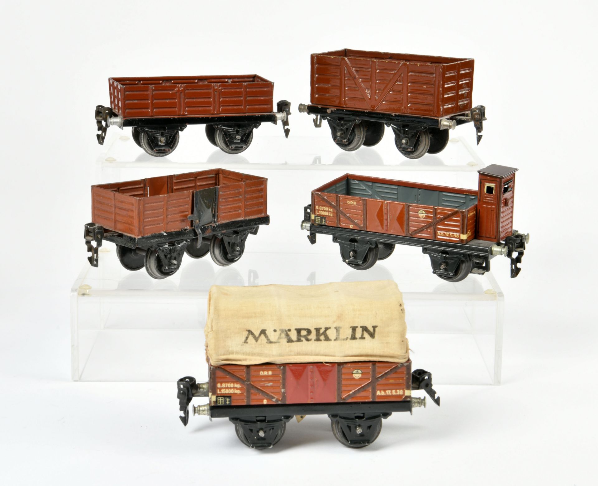 Märklin, 5 freight wagons, Germany pw, gauge 0, min. paint d., otherwise good condition