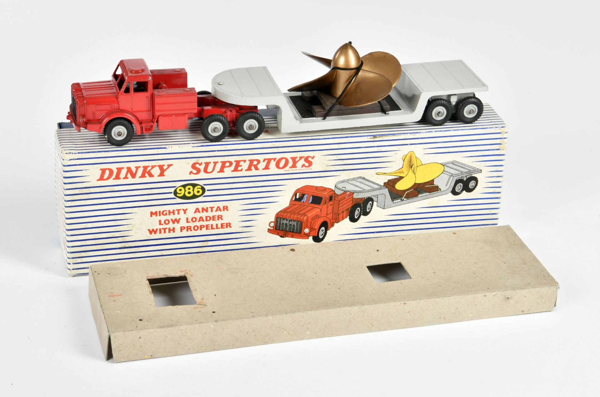 Dinky Supertoys, 986 Mighty Antar Low Loader With Propeller, England, diecast, box, min. paint d., C