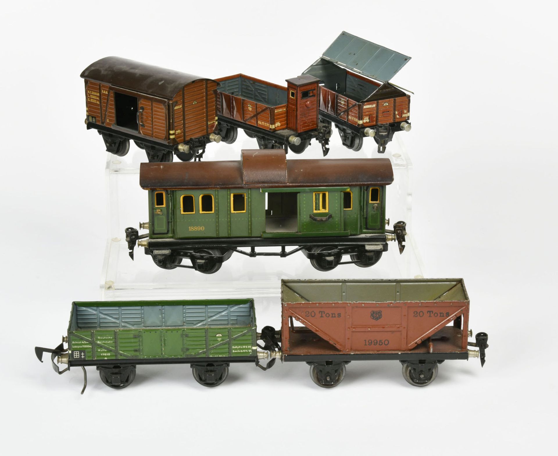 Märklin, 6 freight/baggage wagons, Germany pw, gauge 0, tin, paint d., C 1-3 - Image 2 of 3