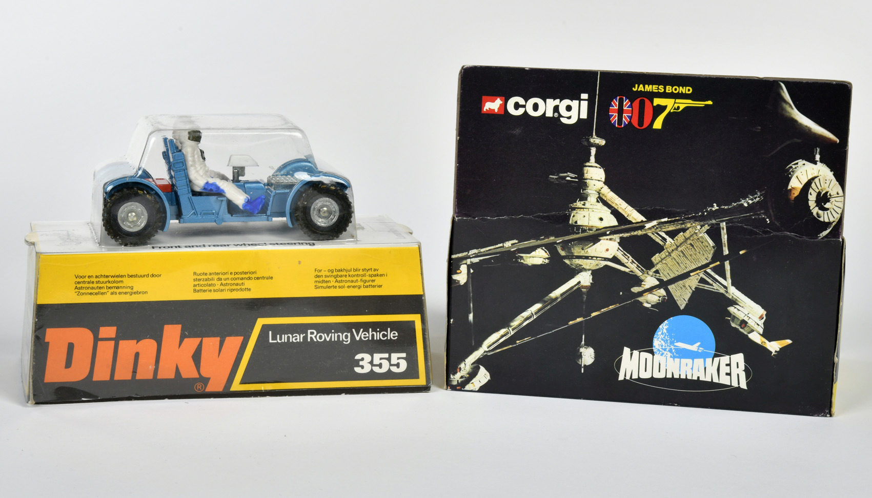 Dinky 355 Lunar Roving Vehicle + Corgi Toys James Bond Moonraker Space Shuttle, England, box, C 1/ - Image 2 of 2