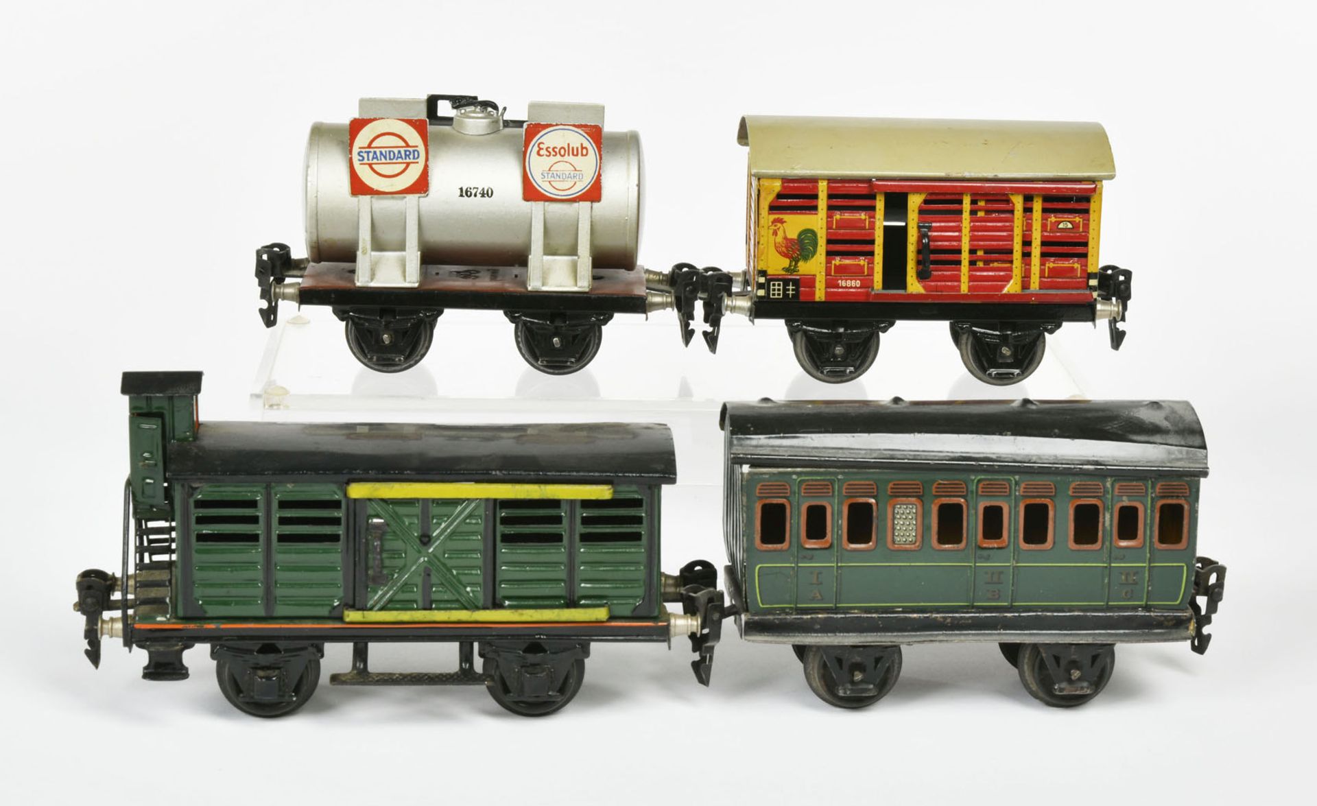 Märklin, 4 freight/tank wagons, Germany pw, gauge 0, tin, paint d., C 2-3 - Image 2 of 3