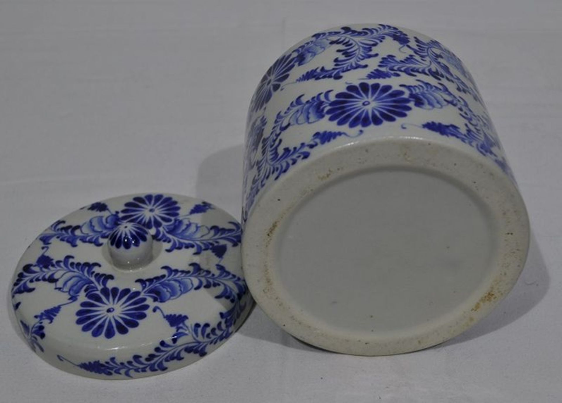 Keramik Deckeldose, H ca. 14cm, Ø ca. 14cm - Bild 2 aus 3