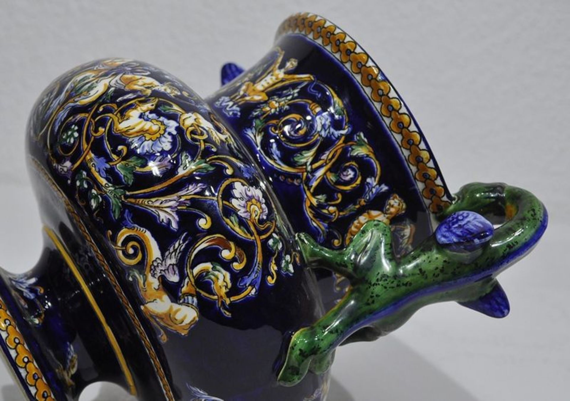 GIEN Vase Medici - Image 2 of 5