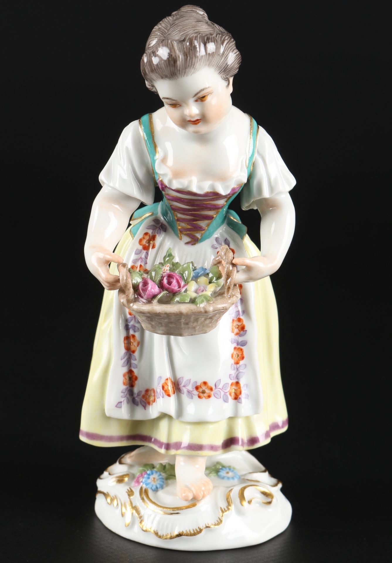 Meissen Gärtnerkind mit Blumenkorb 1.Wahl, gardeners child with basket,