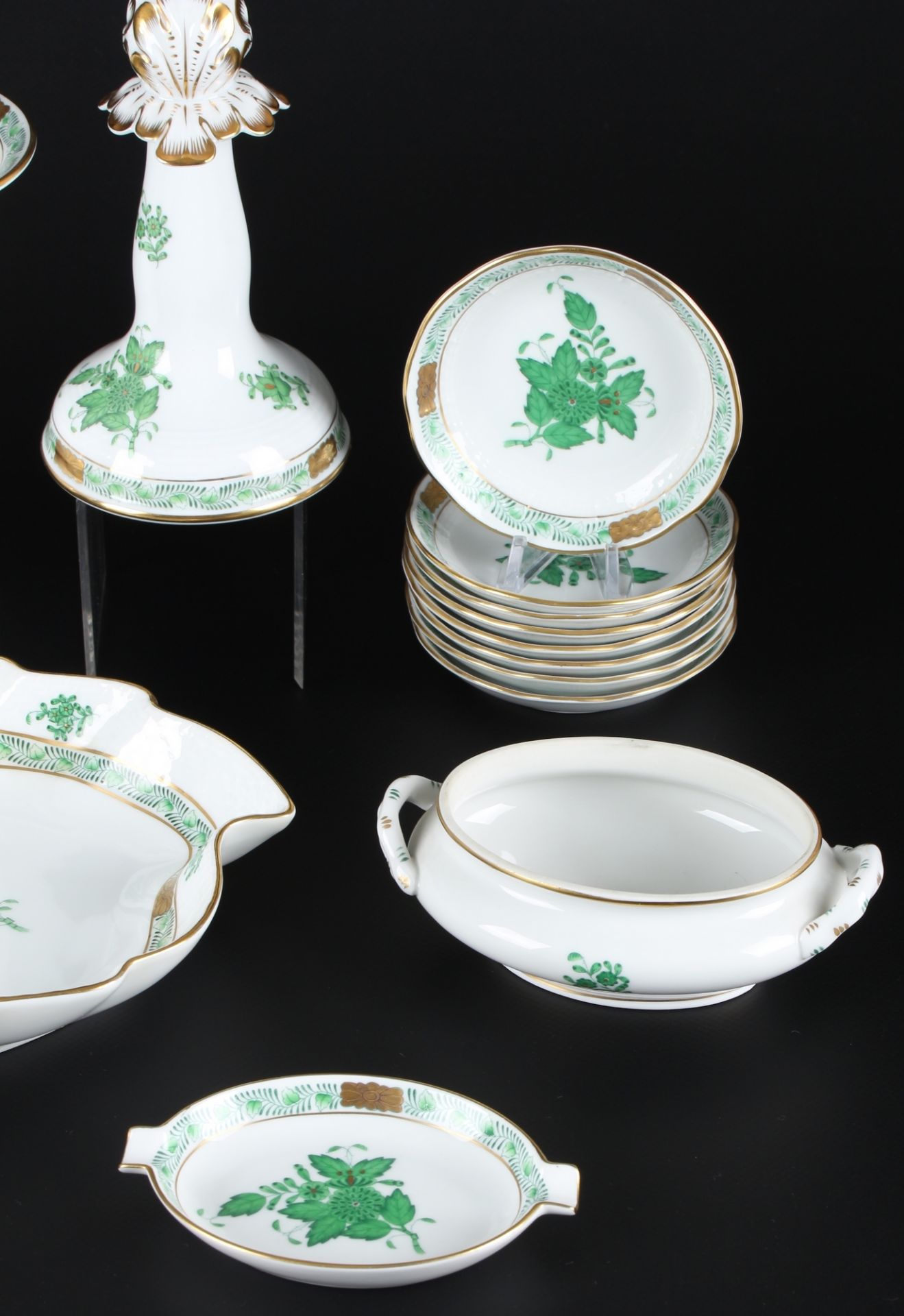 Herend AV Apponyi Vert 19-teiliges Zierporzellan, porcelain bowls, plates, vases, - Bild 5 aus 6