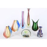 Murano / Fratelli Toso 6 Vasen und Briefbeschwerer, italian artists glass,