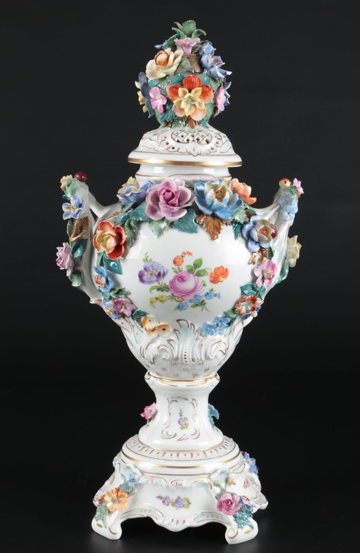 Potschappel Dresden Potpourri-Vase mit romantischer Figurenszenerie, lidded vase, - Bild 3 aus 5