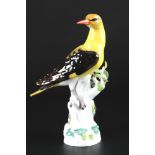 Meissen Pirol auf Stamm 1.Wahl, porcelain bird,