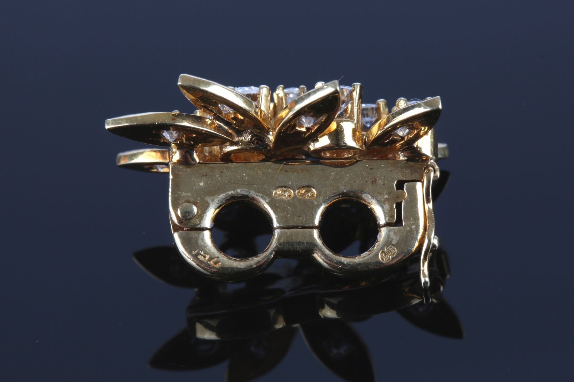 Perlenkette / Collier mit 750 Gold Verschluss mit Diamanten, pearl necklace with gold diamond lock, - Bild 5 aus 5