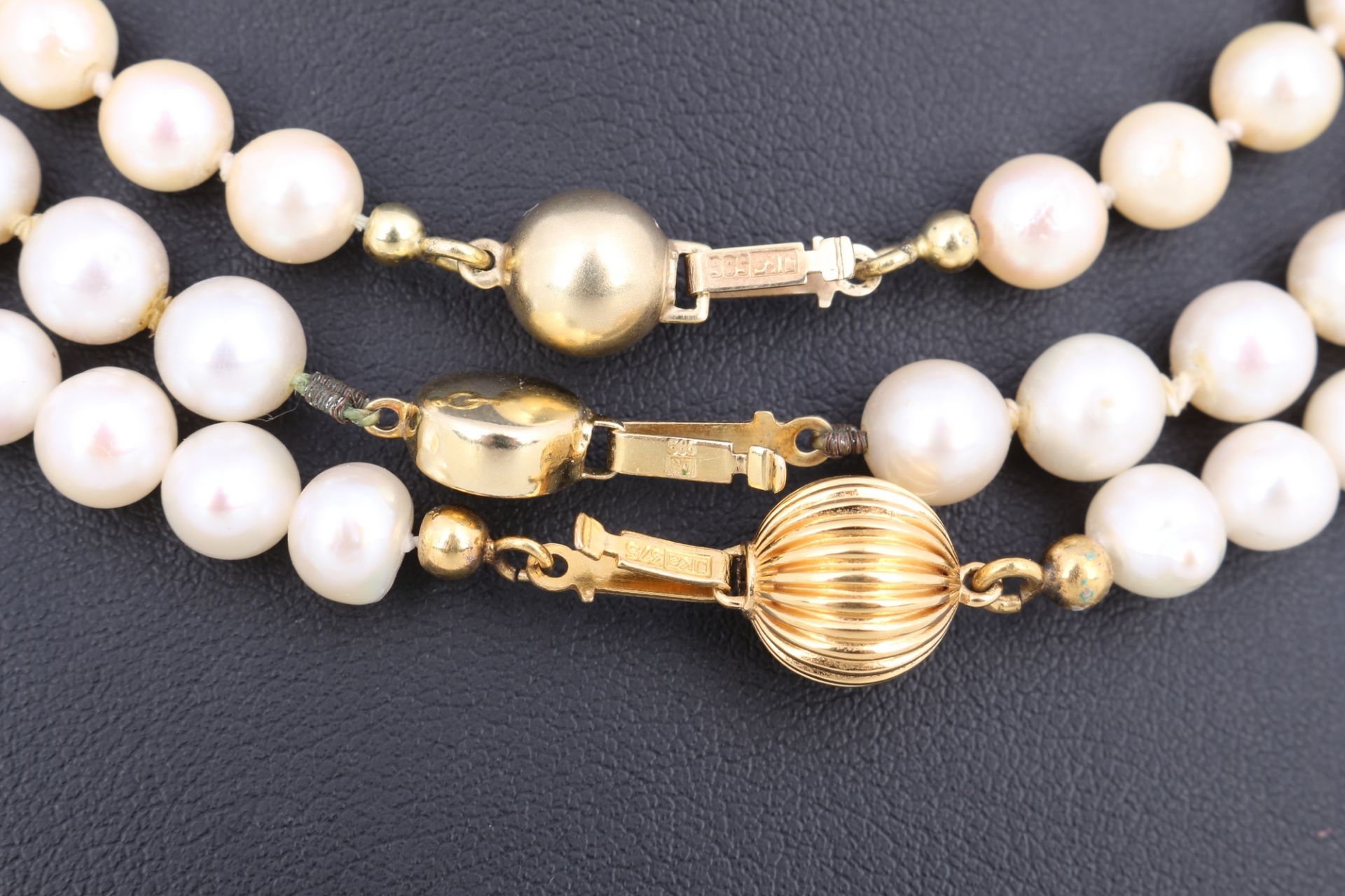 3 Perlenketten mit 375/585 Gold-Verschluss, pearl necklace with gold locks, - Bild 2 aus 5