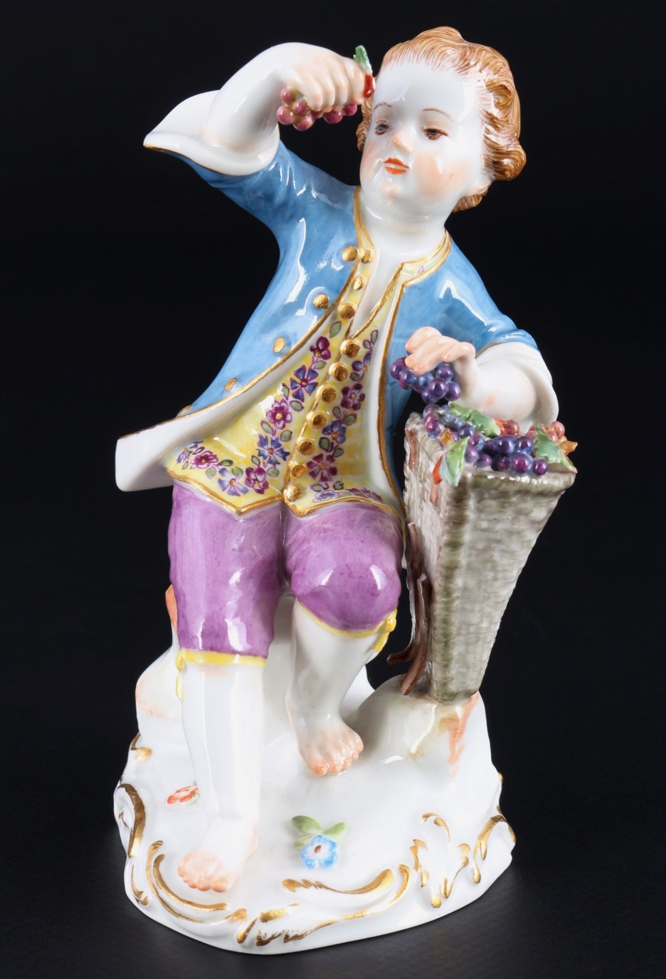 Meissen Gärtnerkind mit Traubenkorb 1.Wahl, gardeners child with grape basket,