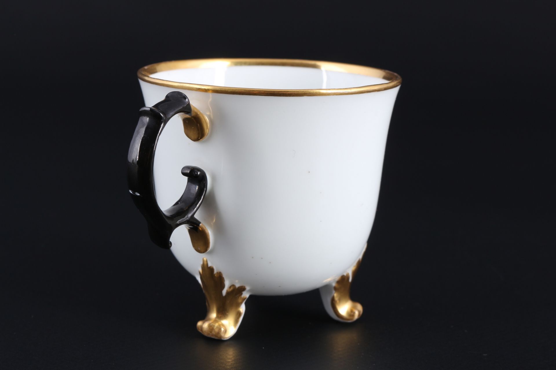 KPM Berlin Biedermeier Prunktasse auf Tatzen, coffee cup 19th century, - Bild 3 aus 5