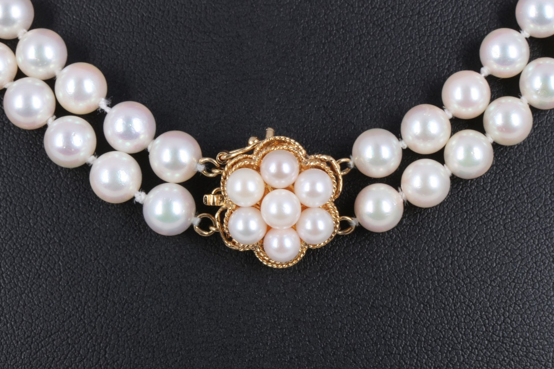 2-reihige Perlenkette mit 585 Goldverschluss, pearl necklaces with 14K gold lock,