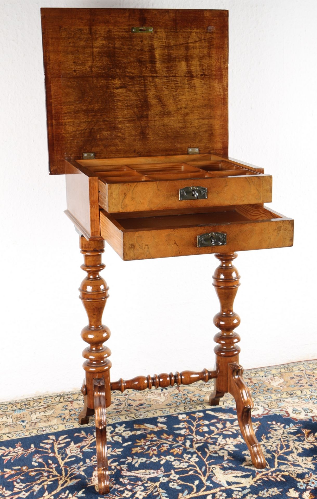 Nähtisch um 1900 Nussbaum, sewing table around 1900 walnut - Bild 2 aus 7