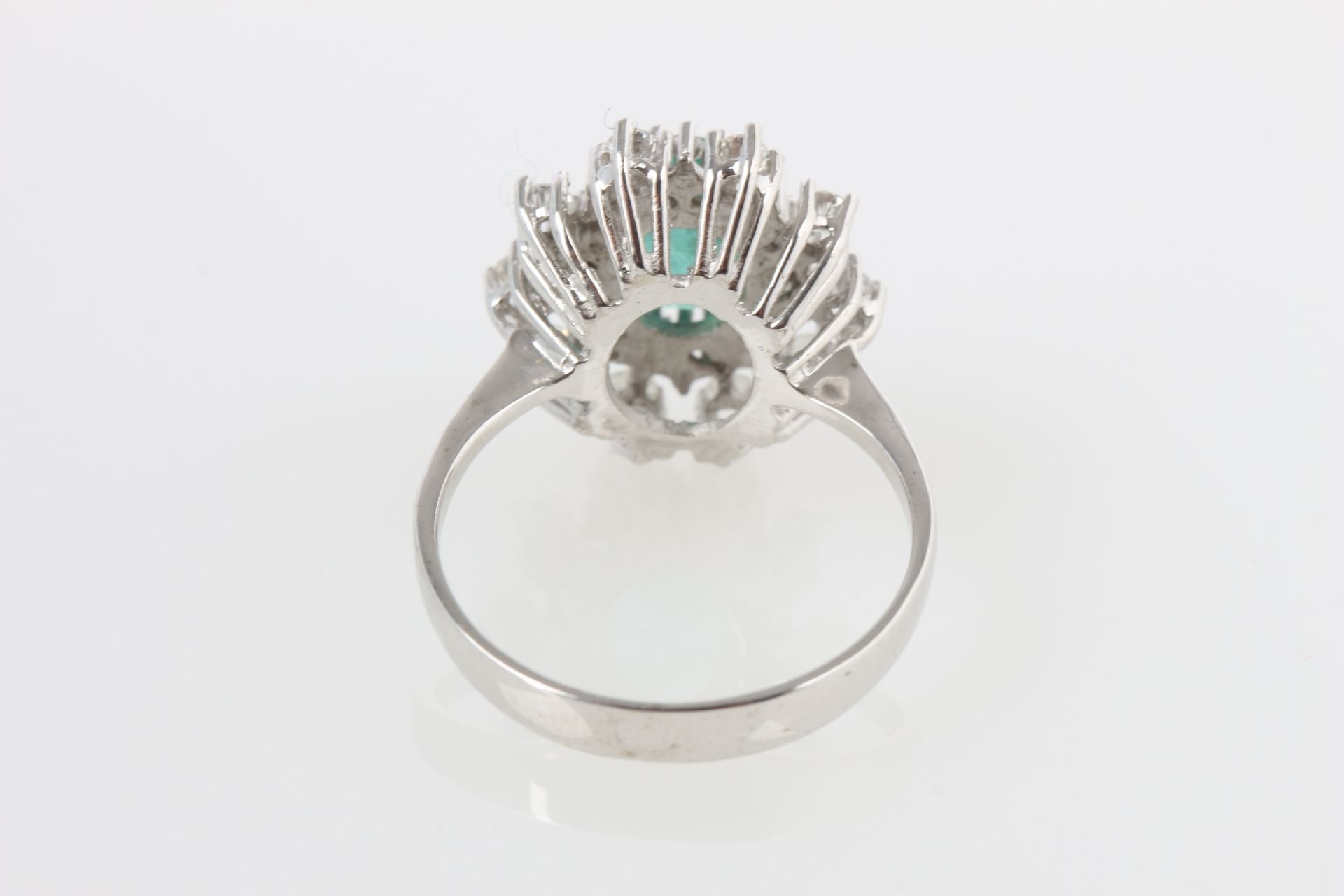 585 Gold Ring mit Smaragd und Brillanten 0,5ct, 14K gold ring with emerald and diamonds, - Bild 4 aus 5