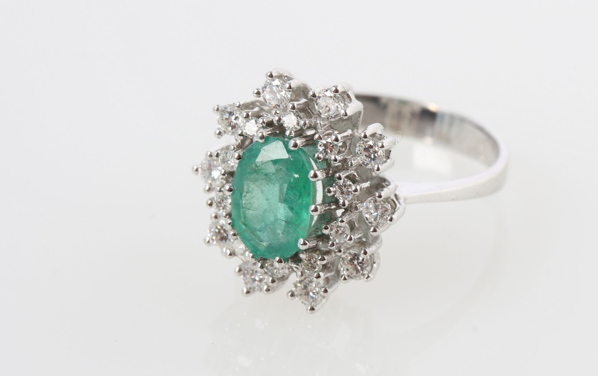 585 Gold Ring mit Smaragd und Brillanten 0,5ct, 14K gold ring with emerald and diamonds, - Bild 3 aus 5