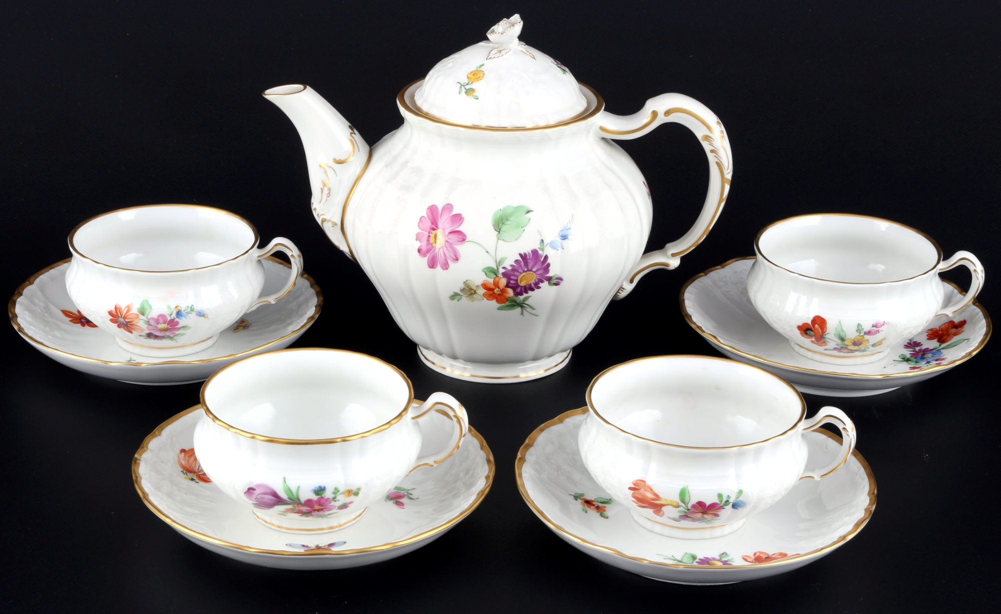 KPM Berlin Rocaille Teekanne mit 4 Teetassen, tea pot with 4 tea cups,