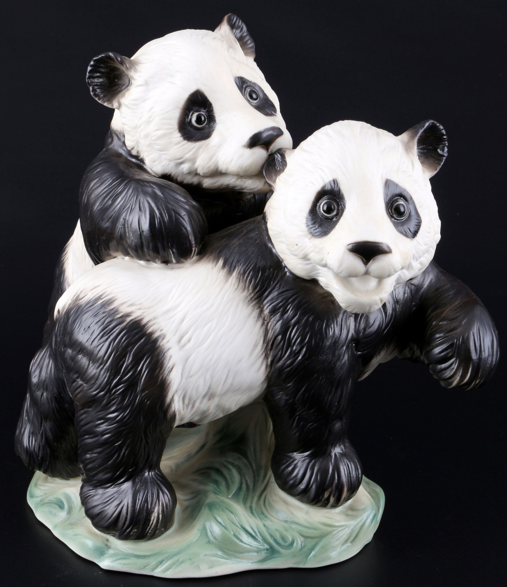 Karl Ens Panda Figurengruppe, Volkstedt, porcelain group of panda cups,