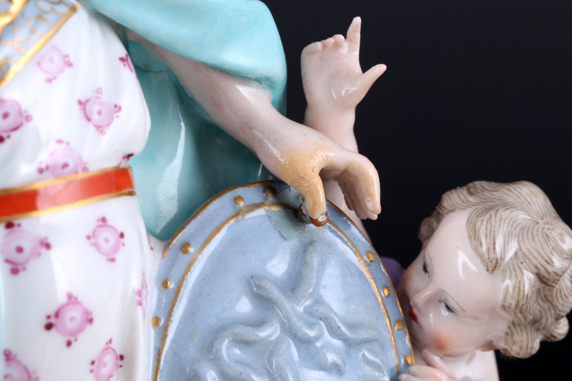 Meissen Pallas Athena mit drei Amoretten 1.Wahl, 1860 - 1924, Athena with three cupids 1st choice, - Image 8 of 9