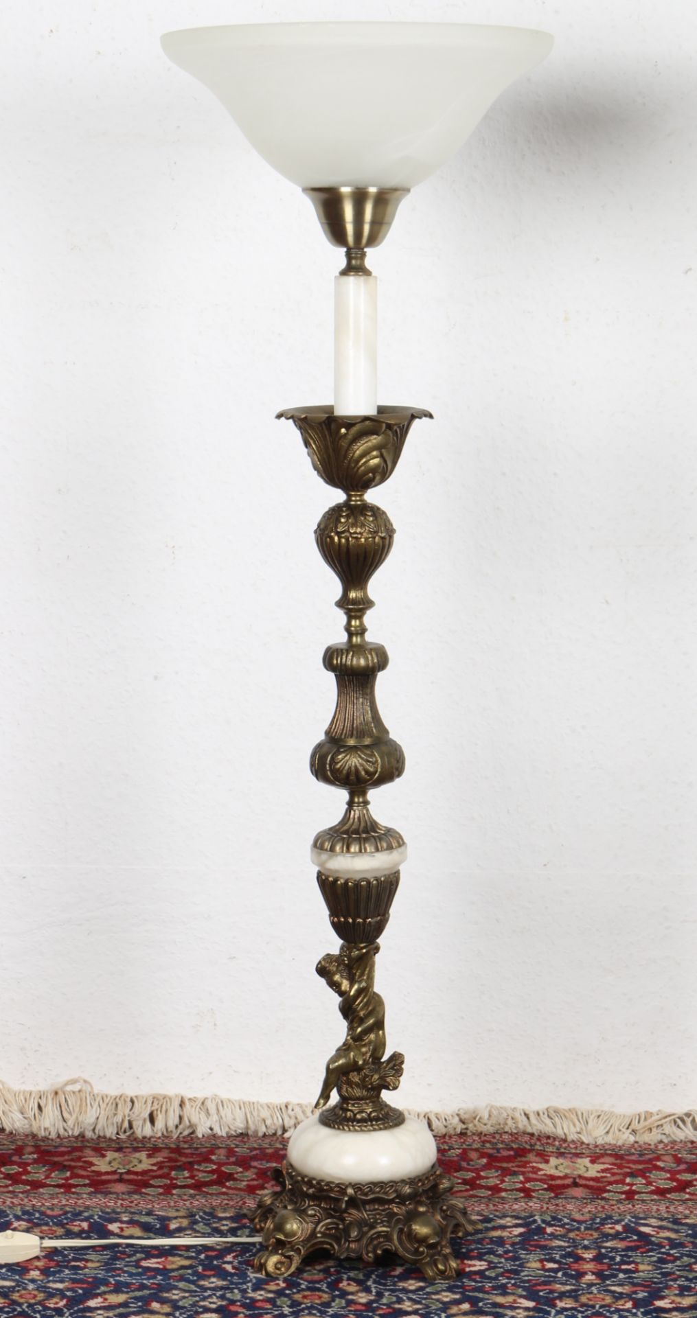 2 große Figuren-Stehlampen im Barockstil, 2 large figured floor lamps in the baroque style, - Image 2 of 5
