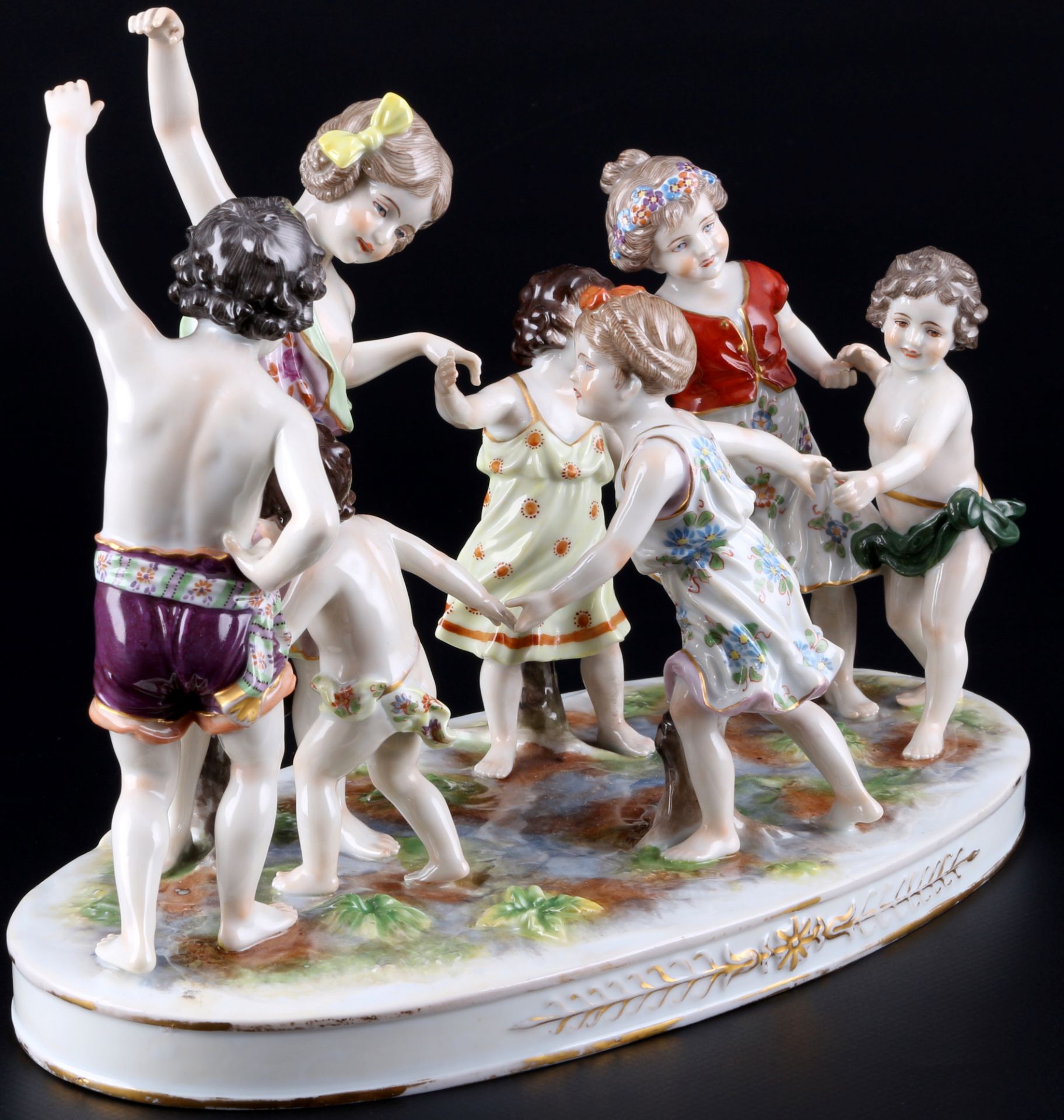 Müller & Co Volkstedt Kinderreigen, child dancers, - Image 2 of 6