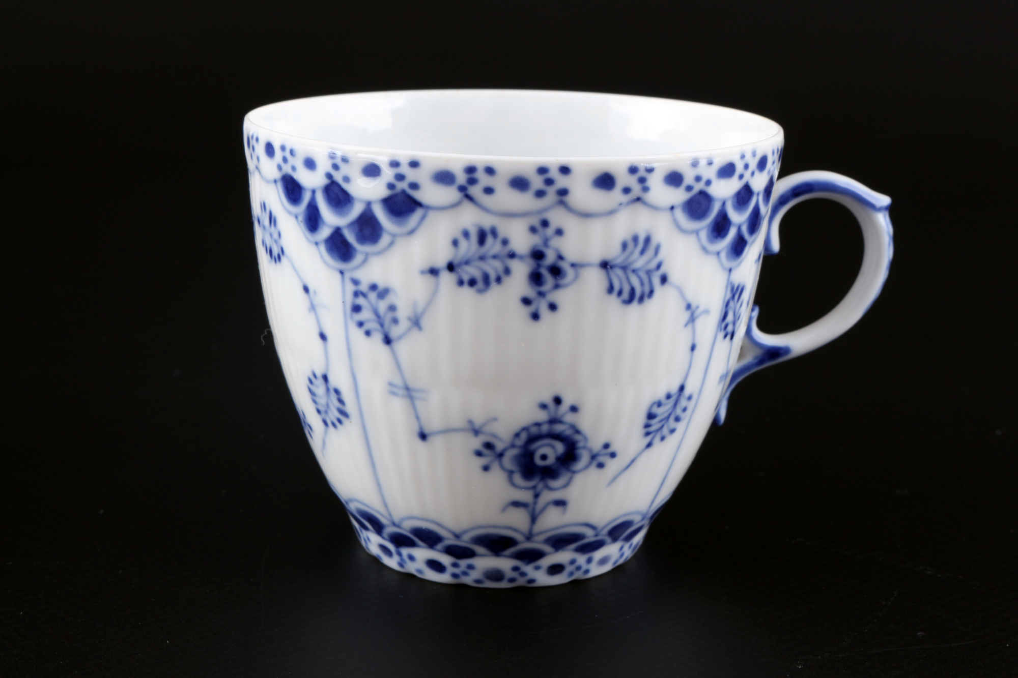 Royal Copenhagen Musselmalet Vollspitze 3 Kaffeegedecke 1035/1088, coffee cups with plates, - Image 2 of 5