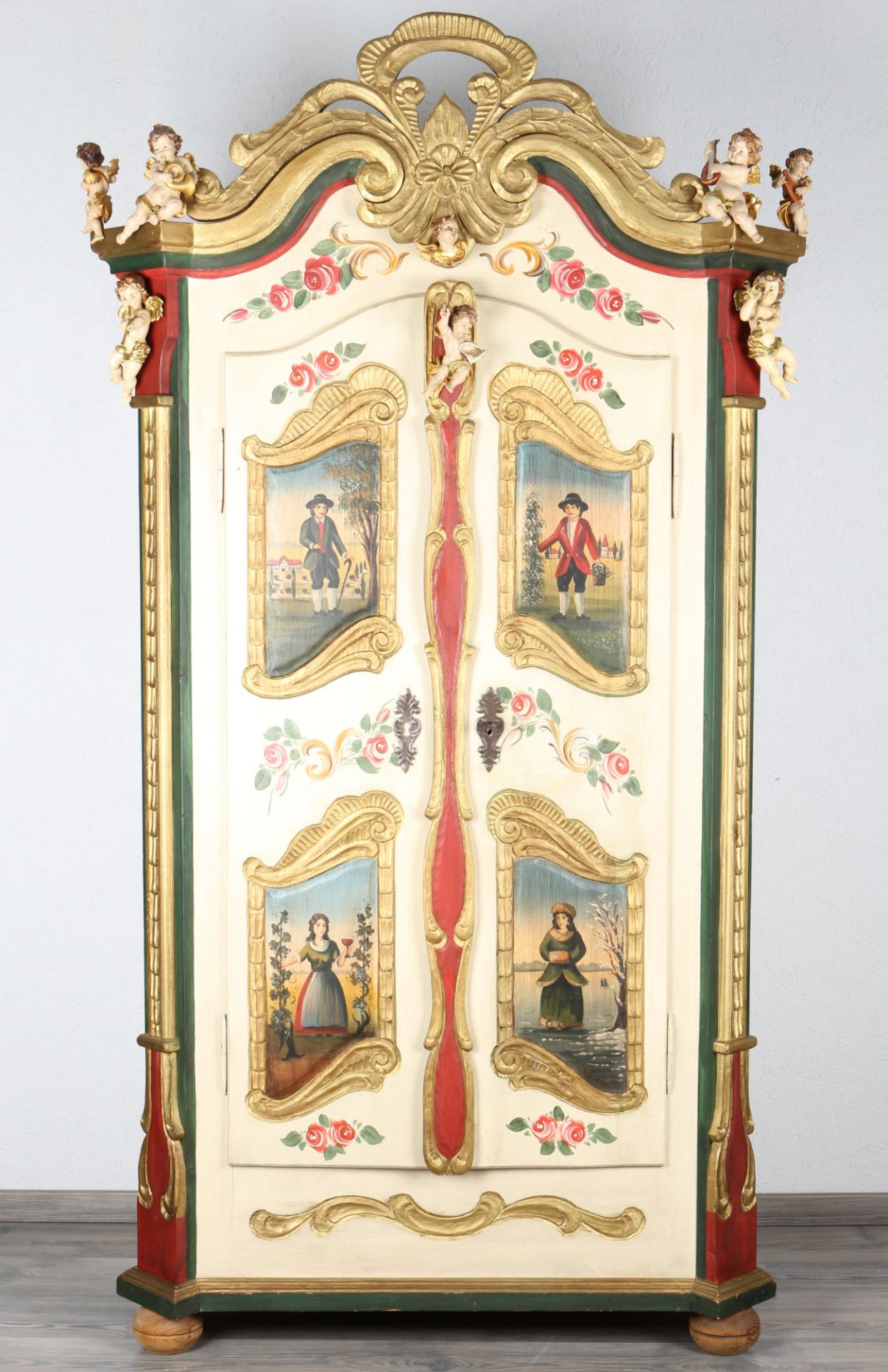 Bauernschrank mit aufgesetzten Putten, farmer cabinet with putti,