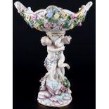 Meissen figürlicher Tafelaufsatz mit Putten und Blüten 1.Wahl, centerpiece with cherubs and flowers