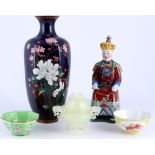 China Konvolut Zierobjekte, Vase Figur Schalen und Deckelgefäß, chinese lot,