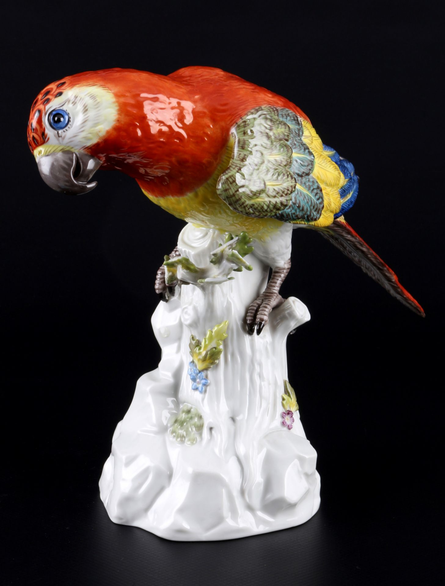 Meissen Ara Papagei auf Stamm, porcelain parrot,