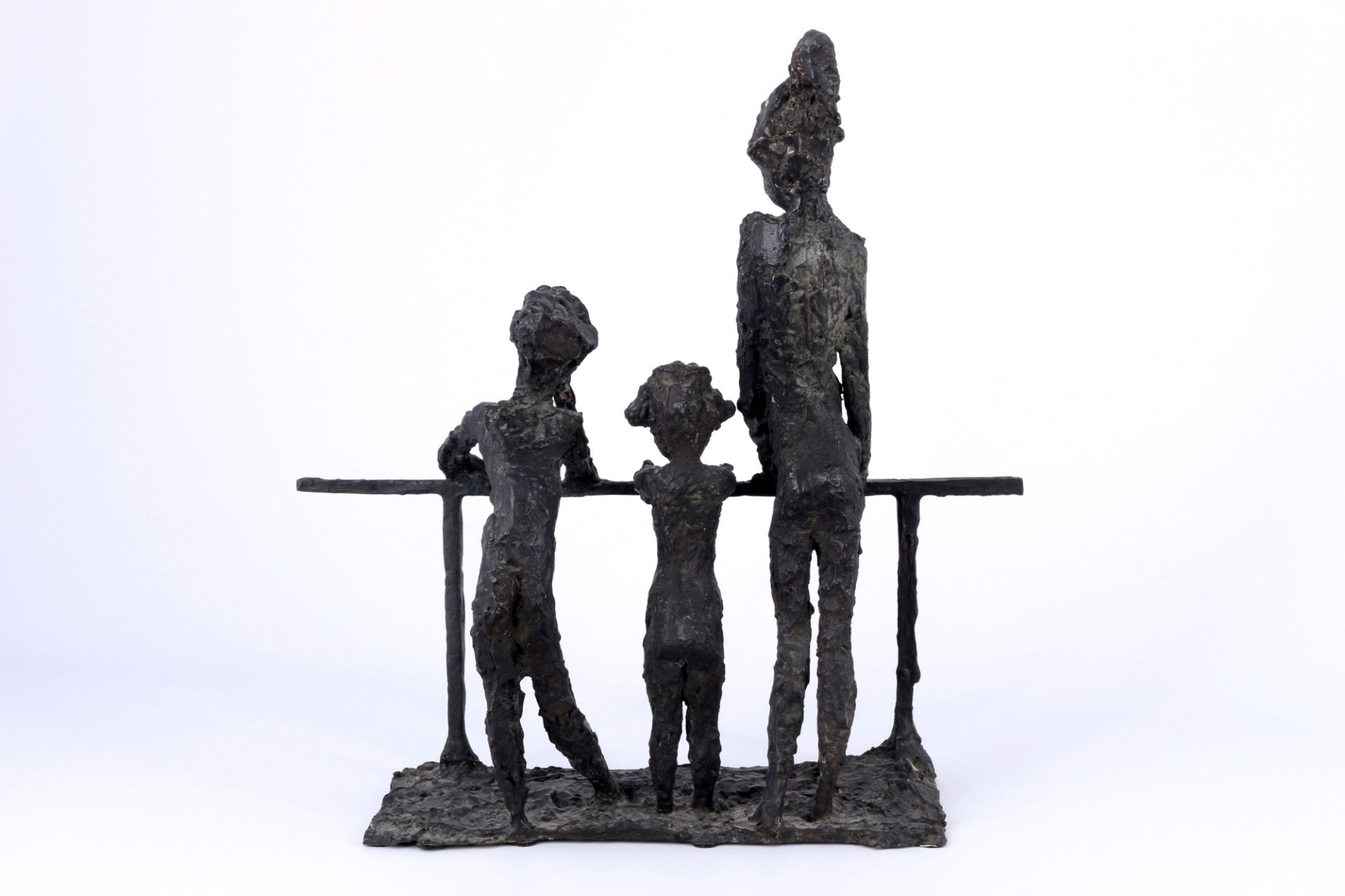 Clemens Pasch (1910-1985) große Bronze Kinder am Geländer, children on a railing, - Image 4 of 5