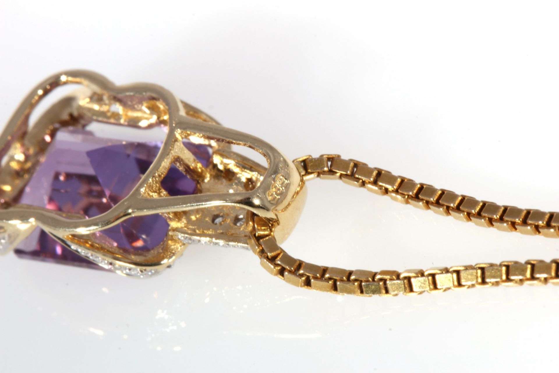 585 gold amethyst pendant with diamonds and 585 gold chain, 14K Gold Anhänger Amethyst mit Brillante - Image 5 of 6