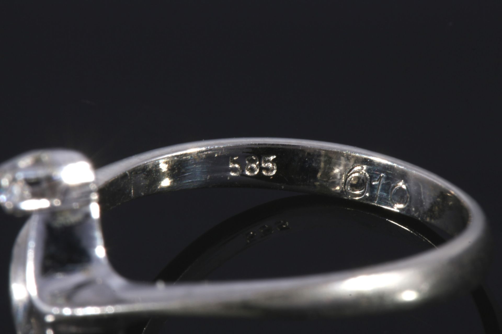 585 gold ring with 3 diamonds, 14K Gold Ring mit 3 Brillanten, - Image 4 of 4