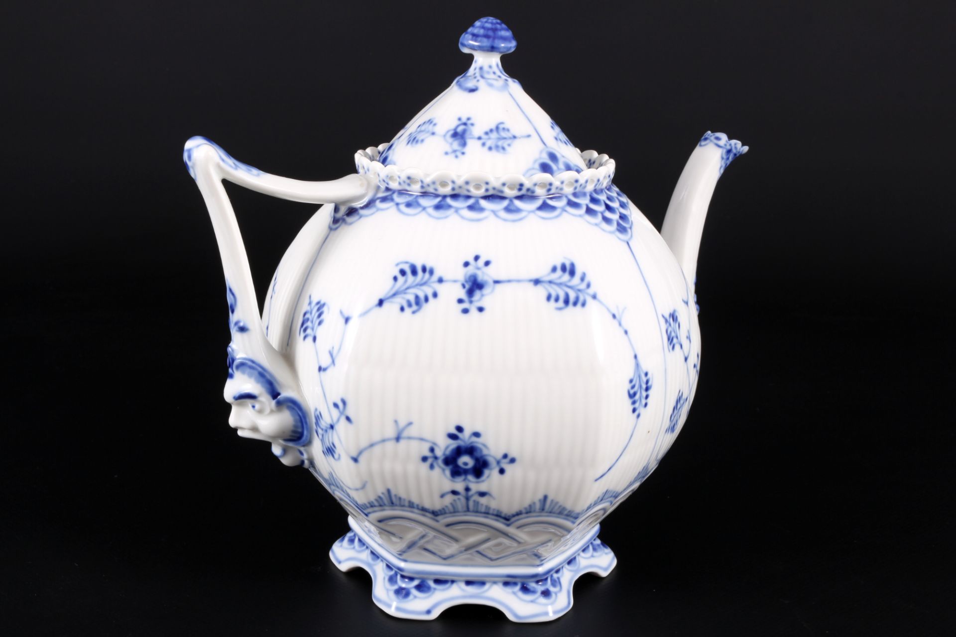 Royal Copenhagen Musselmalet Vollspitze Teekanne 1119, full lace tea pot, - Bild 3 aus 4