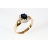 585 Gold Ring Saphir und 8 Brillanten, 14K gold ring sapphire and 8 diamonds,