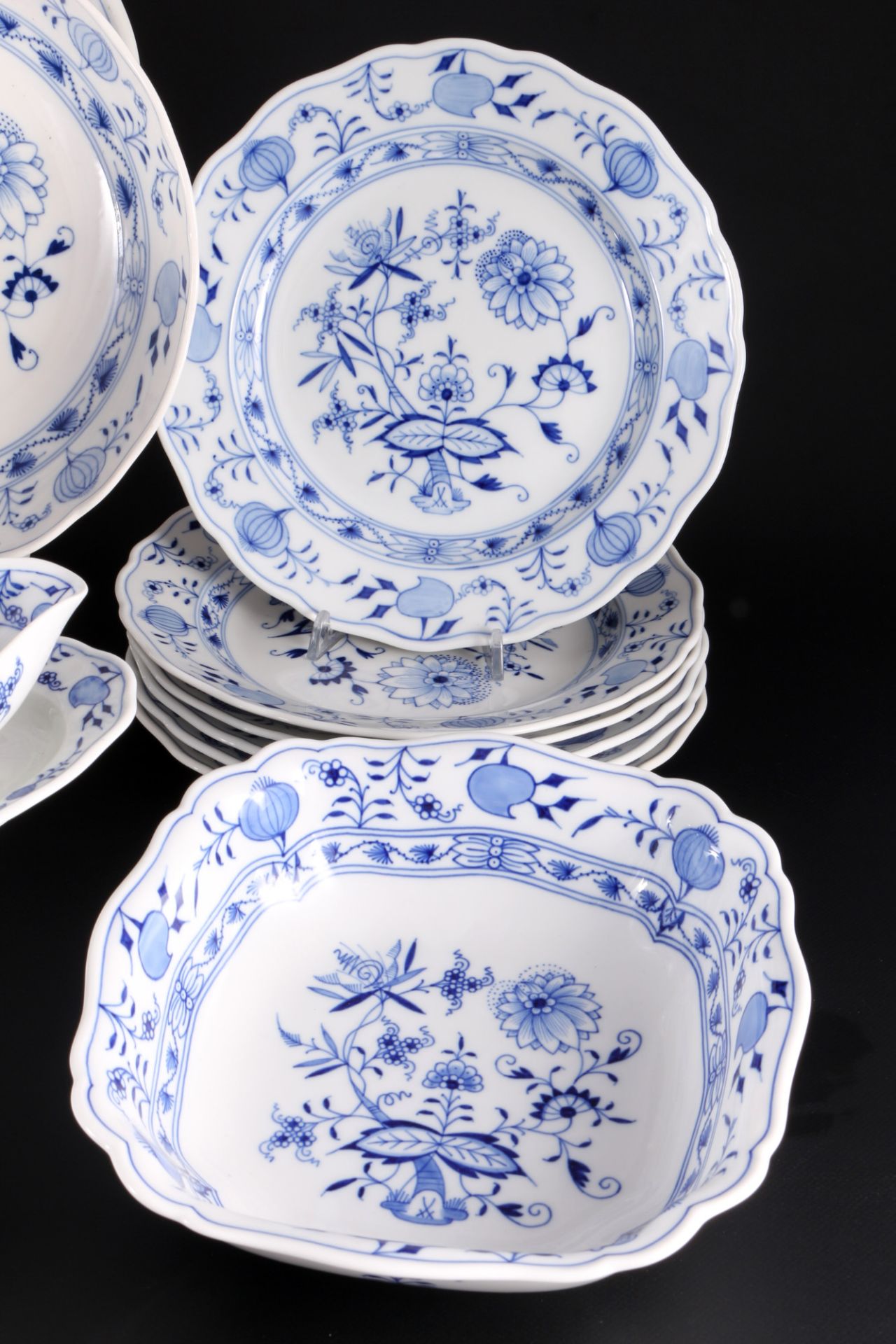 Meissen Zwiebelmuster Speiseservice für 6 Personen 1.Wahl, dinner service for 6 pers. 1st choice, - Bild 5 aus 7