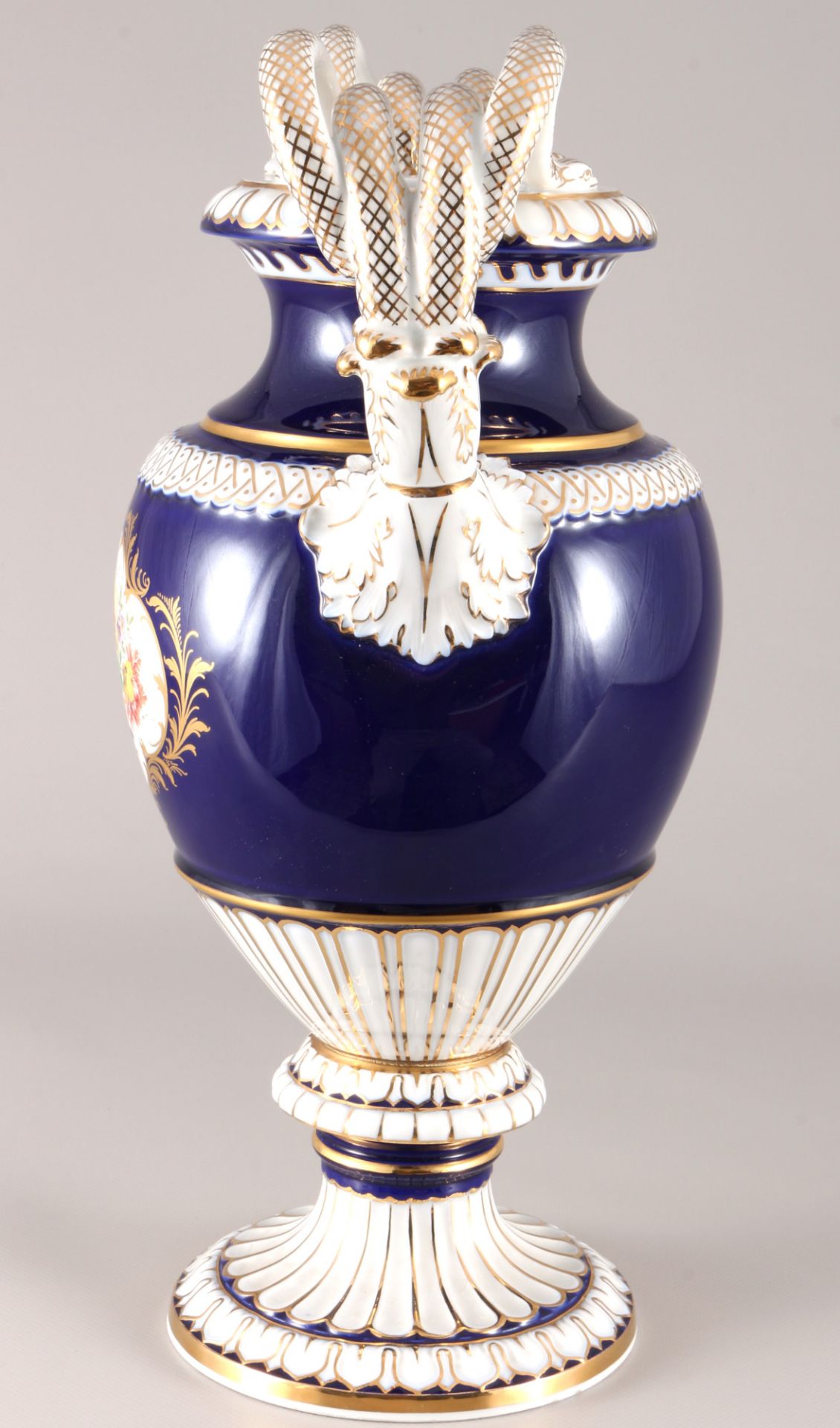 Meissen Blumenbukett große Schlangenhenkelvase kobaltblau 1.Wahl, snake handle vase royal blue 1st c - Bild 2 aus 4