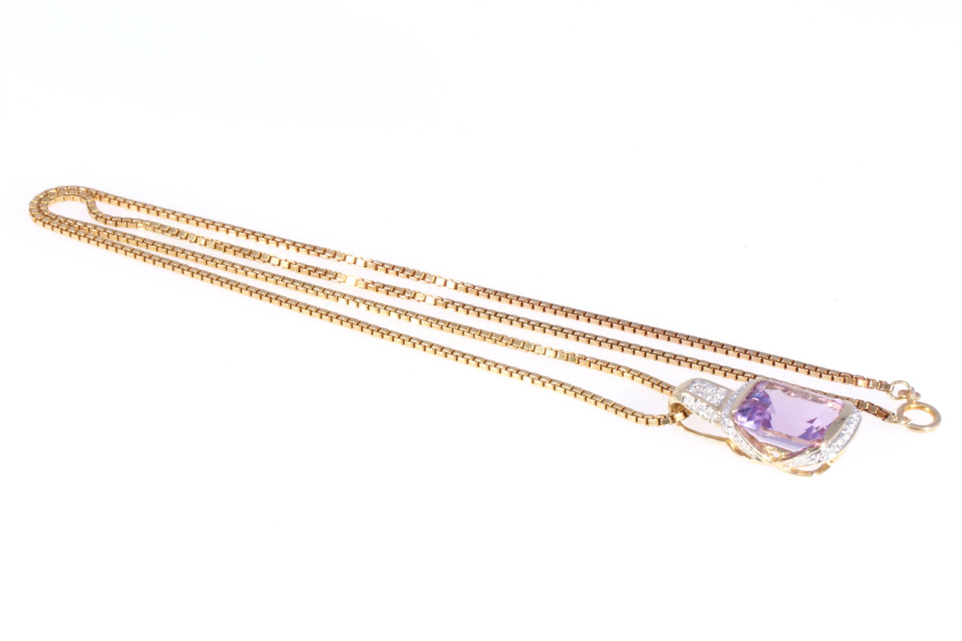 585 gold amethyst pendant with diamonds and 585 gold chain, 14K Gold Anhänger Amethyst mit Brillante - Image 4 of 6