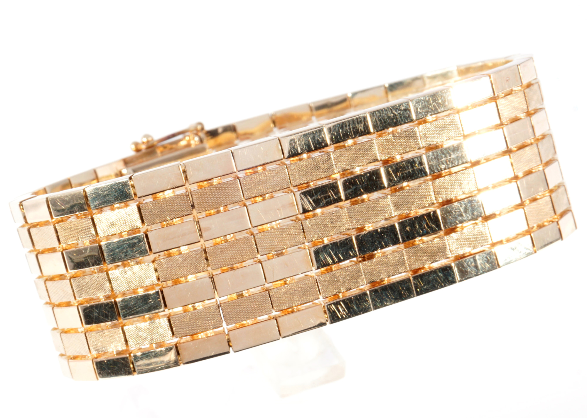 585 gold solid and wide bracelet 71.8 grams, 14K Gold massives und Breites Armband,