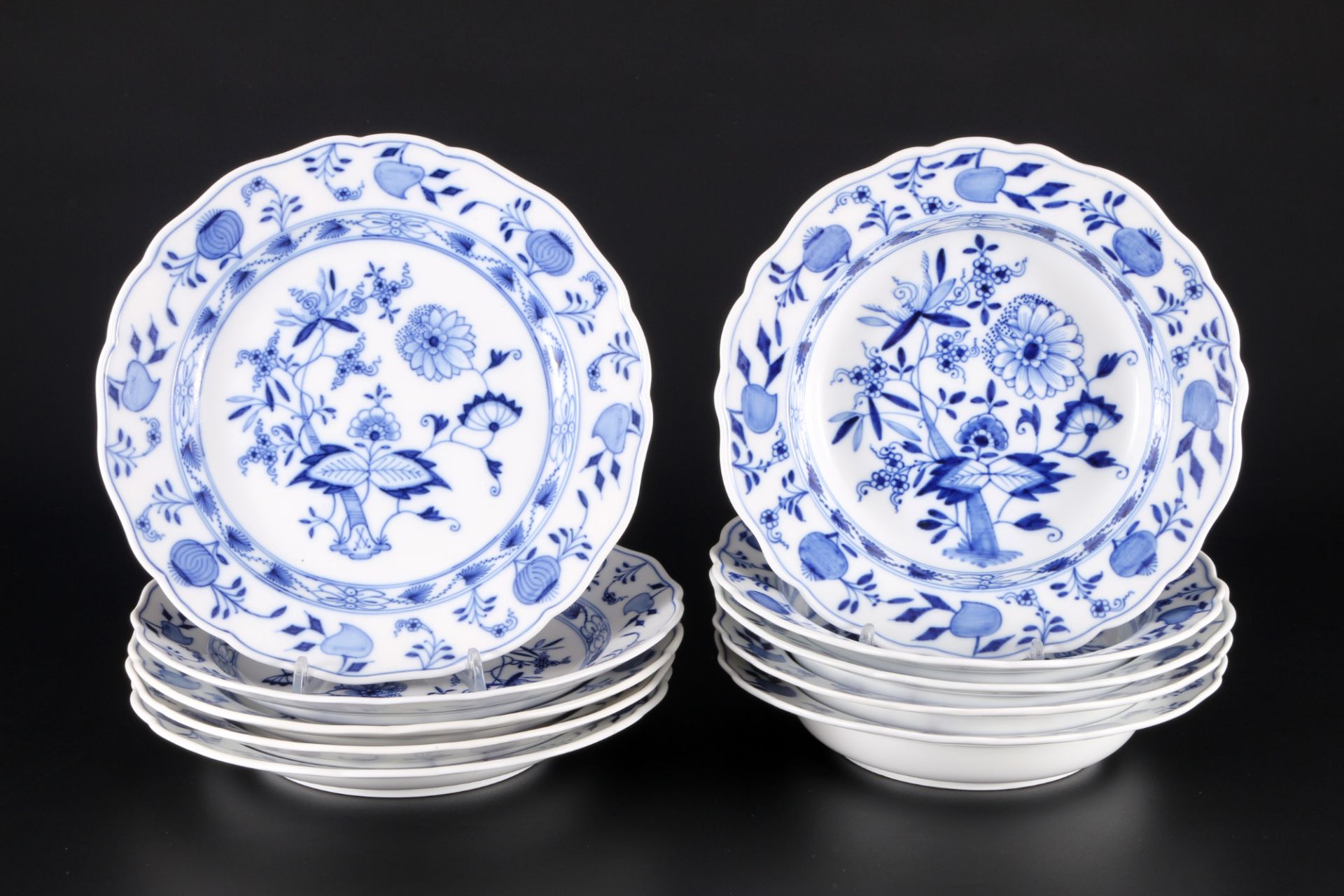 Meissen Zwiebelmuster 5 Speiseteller und 5 Suppenteller 1.Wahl, Knaufmarke, dinner and soup plates 1