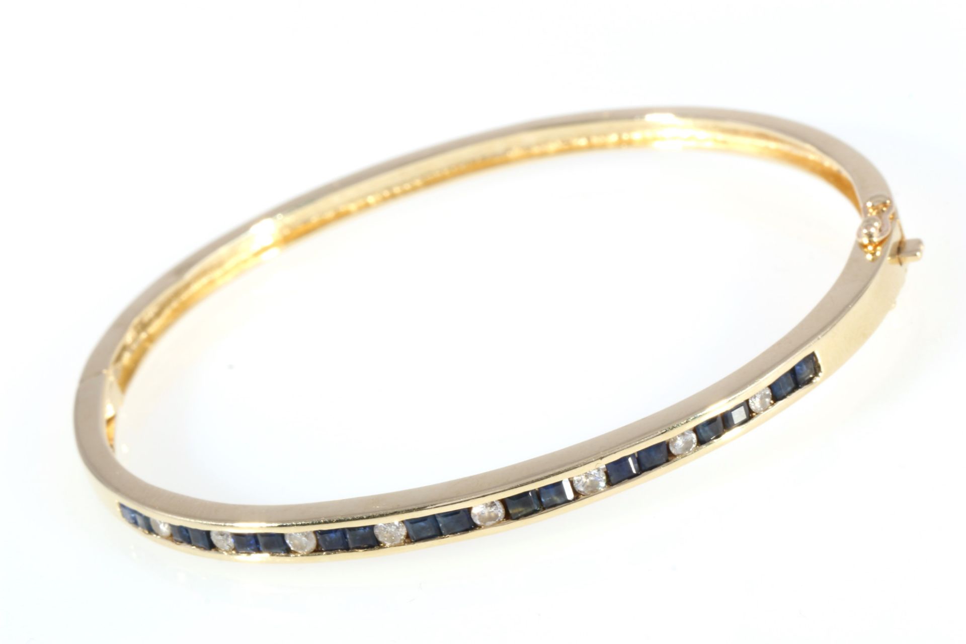 585 gold bracelet with diamonds and sapphires, 14K Gold Armreif mit Brillanten und Saphiren,