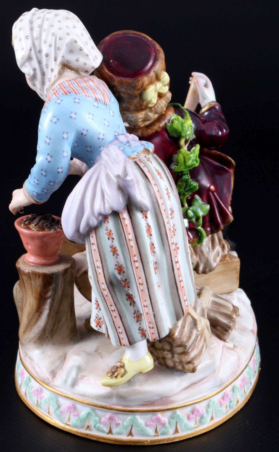 Meissen Four Seasons allegory of winter 1st choice, knob mark, Allegorie des Winters 1.Wahl, - Image 4 of 6