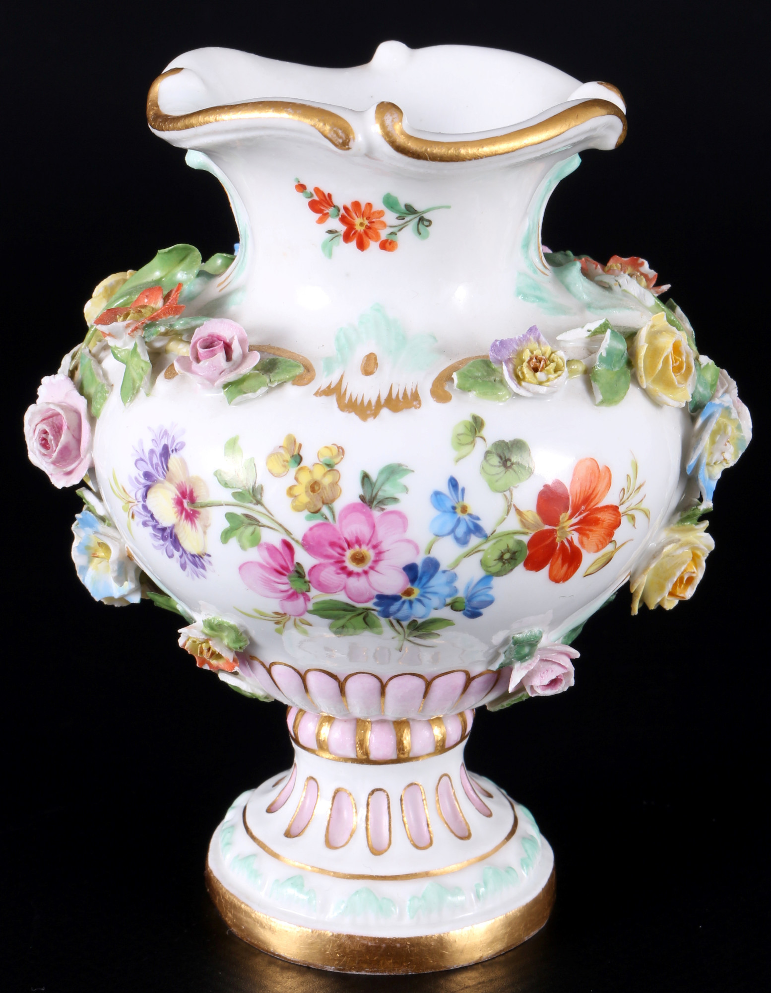 Meissen 2 small splendor vases with blossoms 1st choice, knob mark, kleine Prunkvasen mit plastische - Image 2 of 6