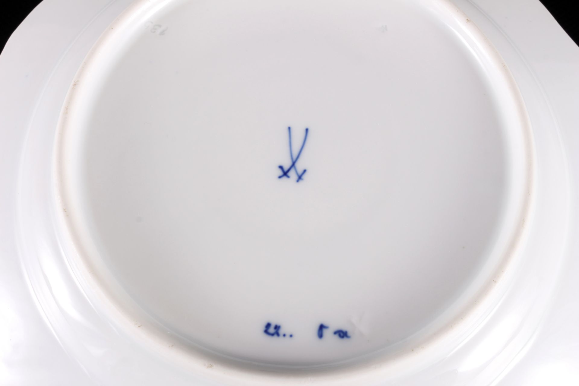 Meissen Onion Pattern 6 coffee cups with dessert plates, - Image 6 of 6